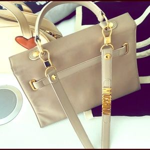 ♥️Kelly" Moschino bag by Redwall in nude🖤